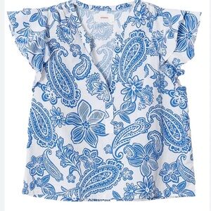 XiRENA Blue and White Paisley Flutter Sleeve Top